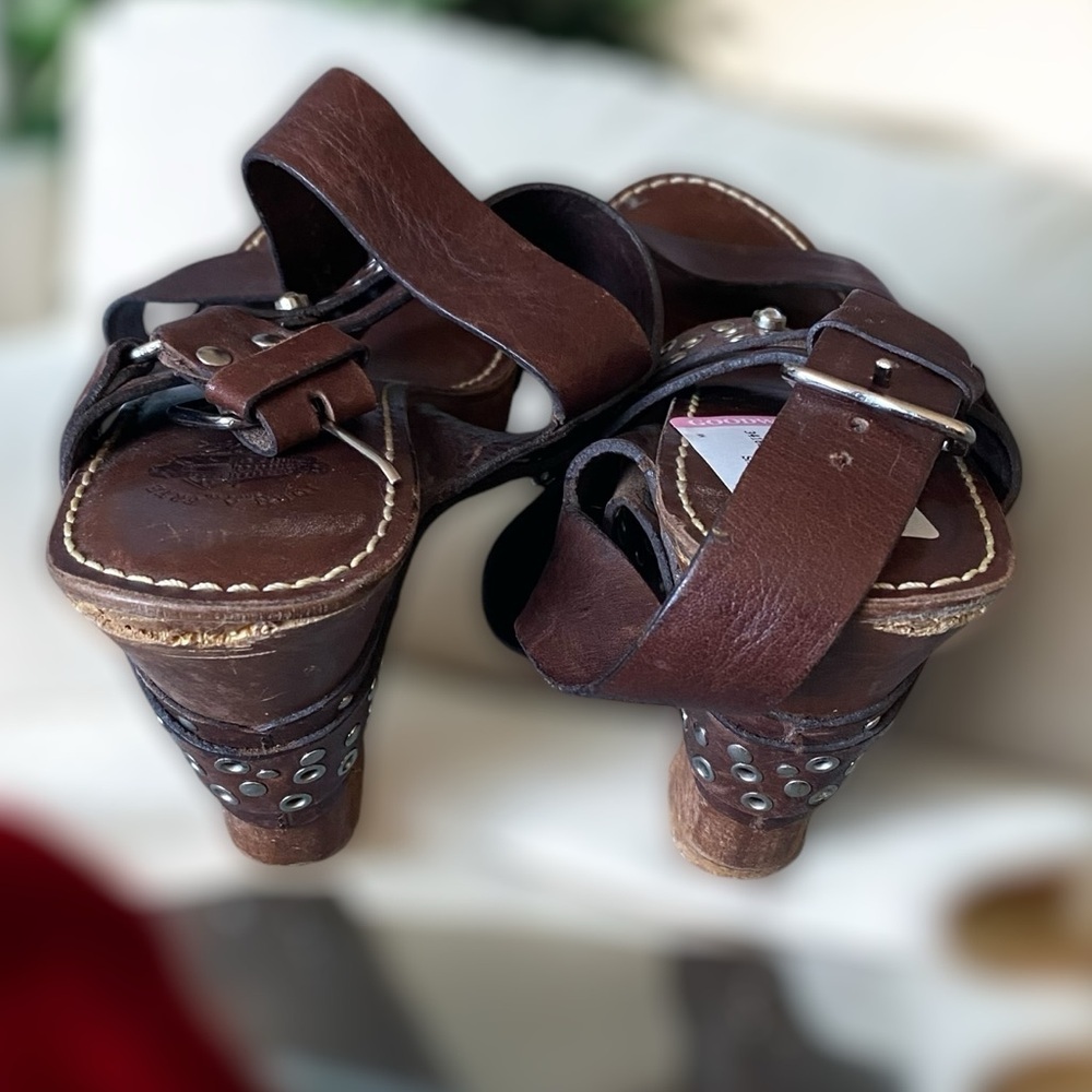SOLD
🌟 FRYE Whitney Crystal wedges size 10 * Thrashed - Picture 9 of 17